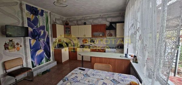 Дом, 266 кв.м.