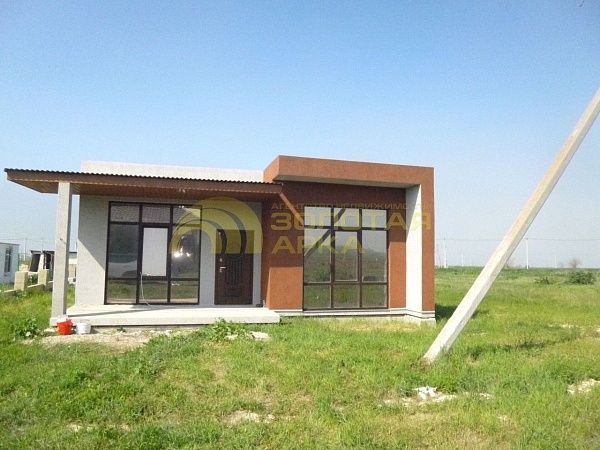 Дом с участком, 87 кв.м., Краснодарский край, Темрюкский район, Кучугуры Дом с участком, 87 кв.м., Краснодарский край, Темрюкский район, Кучугуры