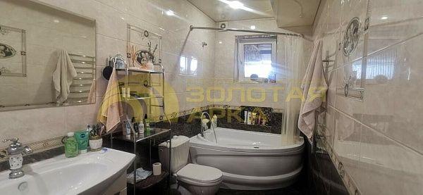 Дом с участком, 77 кв.м.