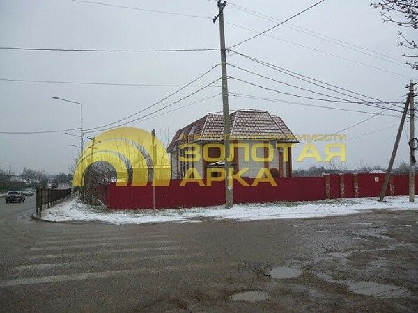 Дом с участком, 262 кв.м.