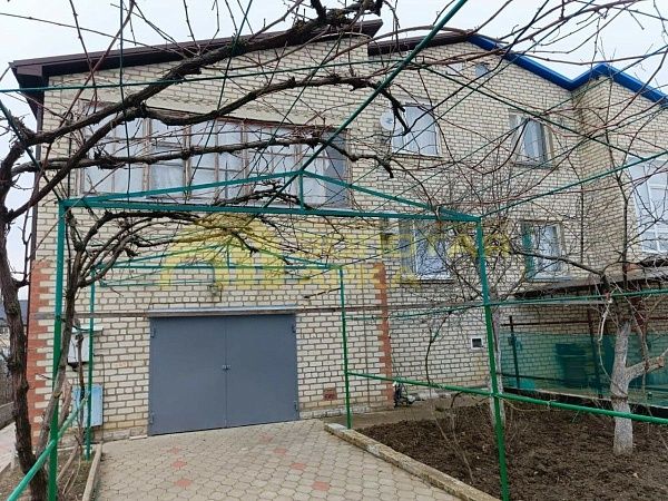 Дом, 240 кв.м., улица Романтиков