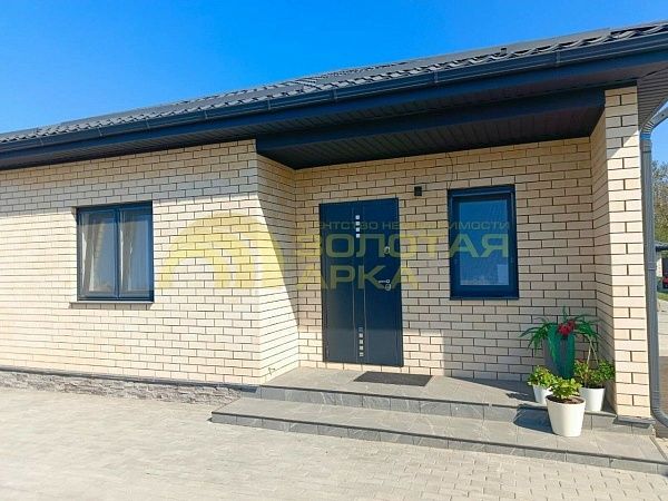 Дом с участком, 100 кв.м., Краснодарский край, Славянский район, Коржевский Дом с участком, 100 кв.м., Краснодарский край, Славянский район, Коржевский