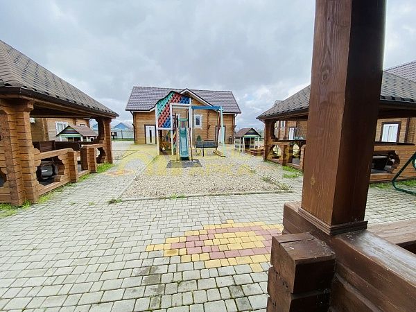 Дом с участком, 700 кв.м. Дом с участком, 700 кв.м.