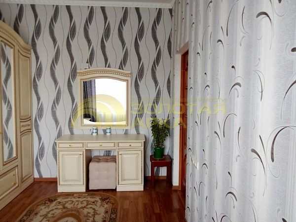 Дом с участком, 340 кв.м. Дом с участком, 340 кв.м.