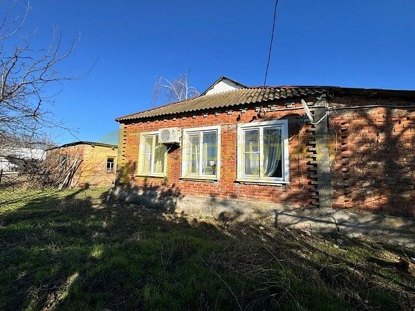 Дом с участком, 44 кв.м., Краснодарский край, Красноармейский район, Отрубные Дом с участком, 44 кв.м., Краснодарский край, Красноармейский район, Отрубные