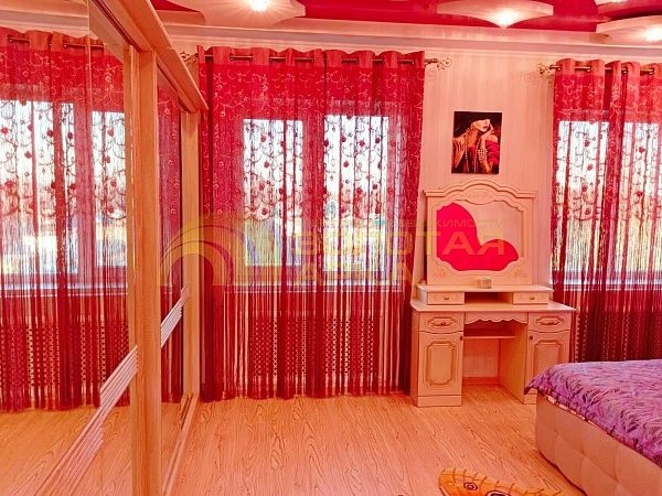 Дом с участком, 250 кв.м. Дом с участком, 250 кв.м.