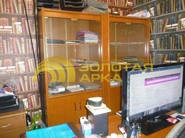 Дом с участком, 262 кв.м.