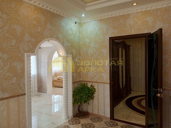 Дом с участком, 220 кв.м. Дом с участком, 220 кв.м.