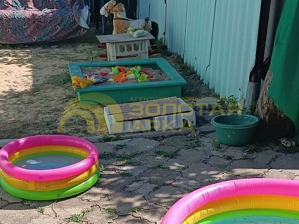 Дом, 600 кв.м.