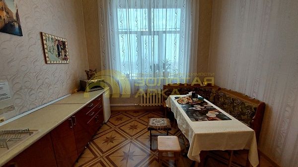 Дом, 395 кв.м.