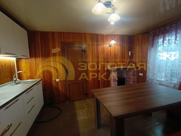 Дом, 330 кв.м.