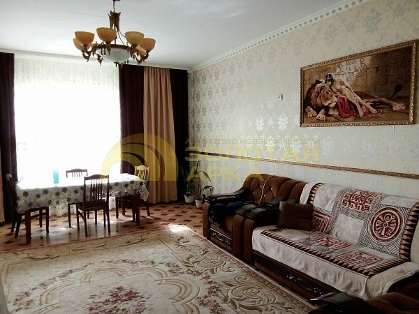 Дом с участком, 340 кв.м. Дом с участком, 340 кв.м.