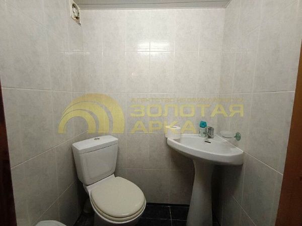 Дом, 330 кв.м.
