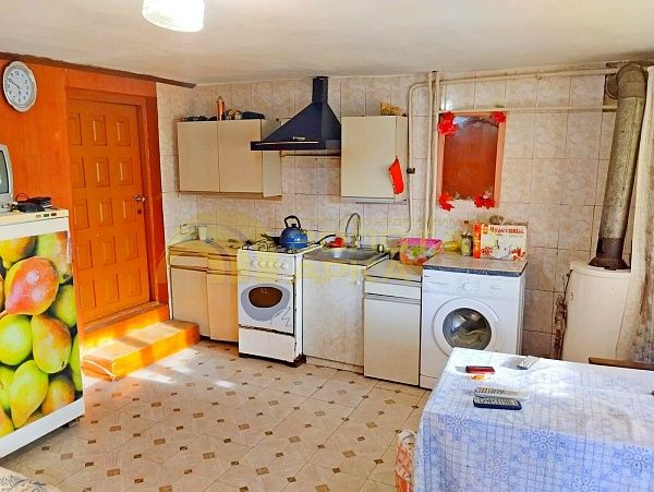 Дом с участком, 230 кв.м.