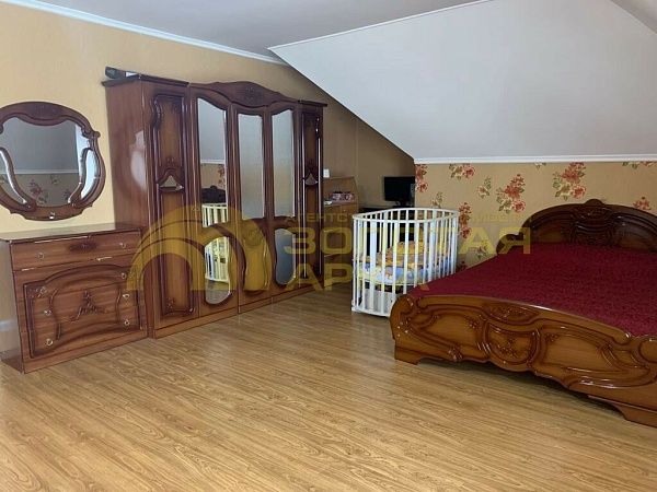 Дом, 243 кв.м.