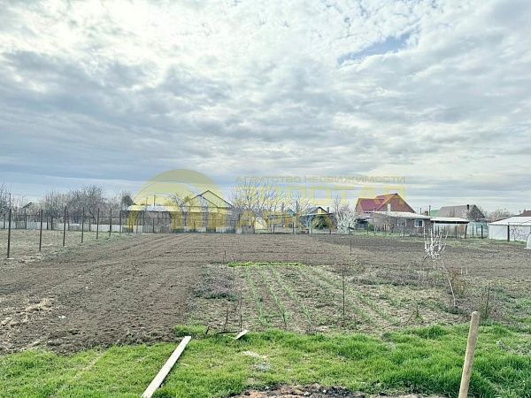 Дом с участком, 87 кв.м.