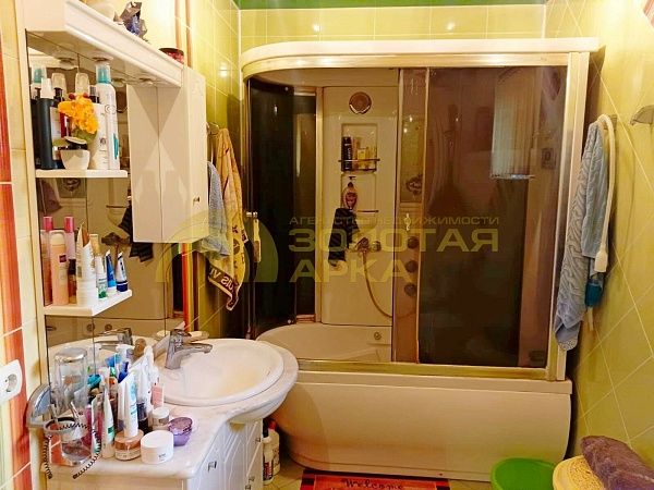 Дом с участком, 250 кв.м. Дом с участком, 250 кв.м.