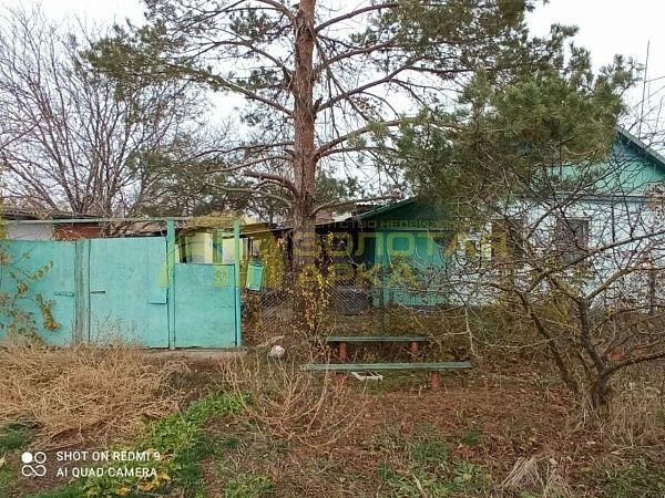 Дом с участком, 32 кв.м., улица Красная, дом 131 Дом с участком, 32 кв.м., улица Красная, дом 131